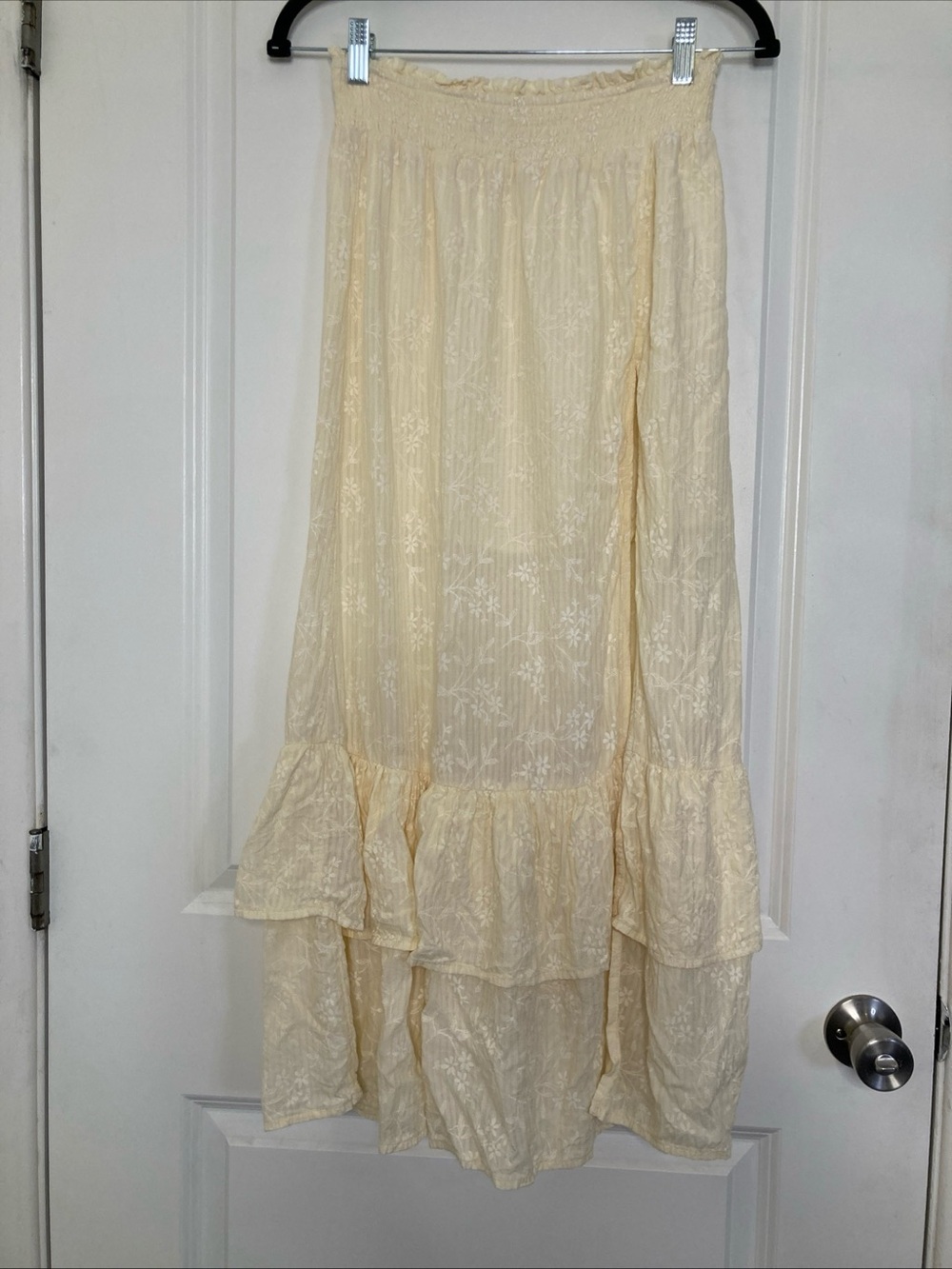 Urban Outfitters Tiered Ruffle Maxi Skirt Sz Small  Boho Prairie Cottagecore
